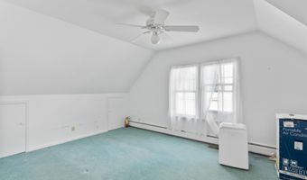 37 Bilodeau Ct, Burlington, VT 05401