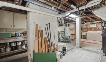 108 W Main St, Amherst, OH 44001