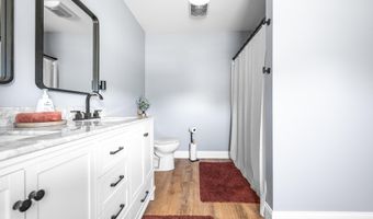 26 Knoll Crest Dr, Bangor, ME 04401