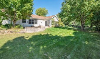 721 Brentwood Ct, Algonquin, IL 60102