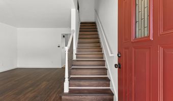800 N HAWTHORNE Dr, Appleton, WI 54915