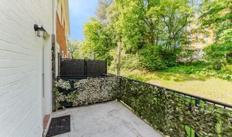 2725 S WALTER REED Dr B, Arlington, VA 22206