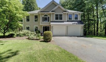 35 Woodsedge Ct, Berlin, CT 06037