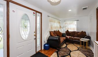 304 Oak St, Angola, IN 46703
