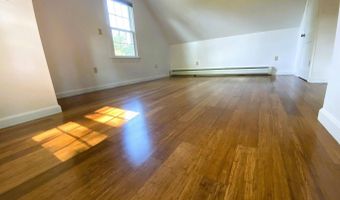17 US Route One, Falmouth, ME 04105