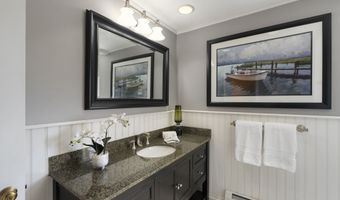 29 Woodland Dr, Avon, CT 06001