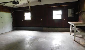 823 Hidden Acres Dr, Bedford, IN 47421