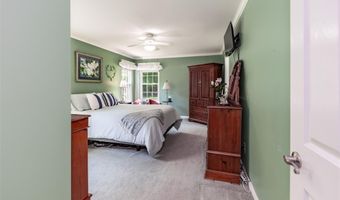 765 Spring Hill Farm Dr, Ballwin, MO 63021