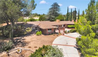 19955 Chickasaw Rd, Apple Valley, CA 92307