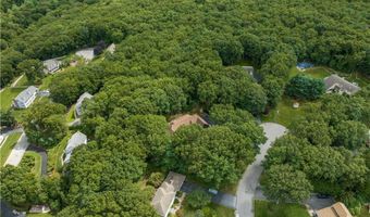 10 Oak Hill Dr, Lincoln, RI 02865