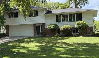1609 Gateway Dr, Albert Lea, MN 56007