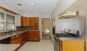 1208 Rapids St, Adel, IA 50003