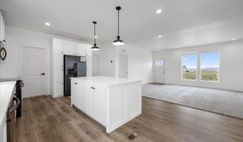 2424 W Hard Cider Trl, Paulden, AZ 86334