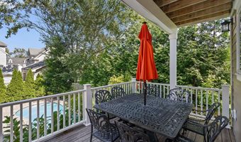 225 4th St, Beach Haven, NJ 08008