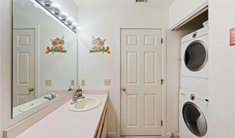 2 School St 133, Lincoln, RI 02802
