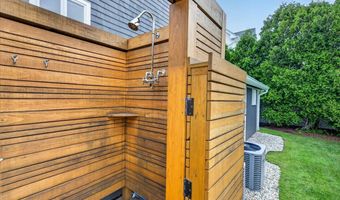 14 Island View Ave, Branford, CT 06405