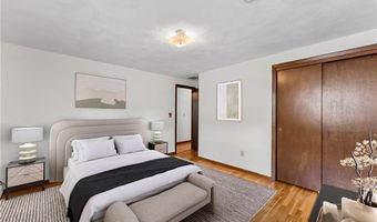 71 Plymouth St, Cranston, RI 02920