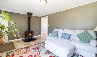 127 Highland Ave, Cumberland, RI 02864