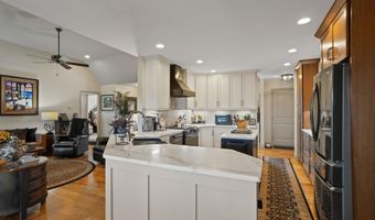 330 War Emblem Dr, Boiling Springs, SC 29316