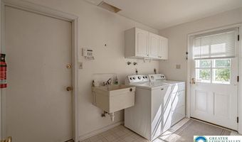 1425 N 39th St, Allentown, PA 18104