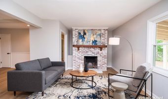2031 Evergreen Dr, Boiling Springs, SC 29316