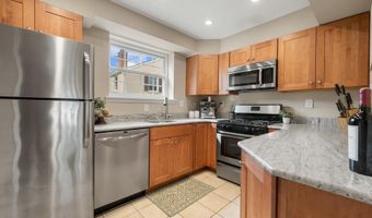 2312 N DEARING St, Alexandria, VA 22302