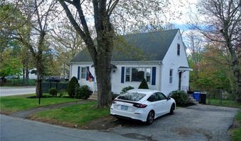 4 Eden Park Dr, Cranston, RI 02910