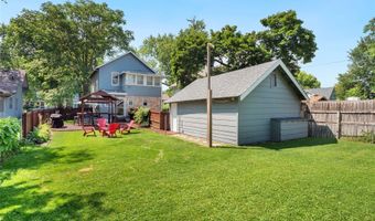 705 38th St, Des Moines, IA 50312
