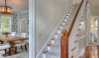 204 Spring St, Newport, RI 02840