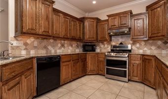1103 SE Phoenix St, Bentonville, AR 72712