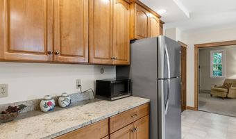 16 Williamsburg Dr, Amherst, NH 03031