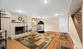 2911 E MacDonald Dr, Billings, MT 59102