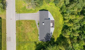 121 Packard Dr, Bangor, ME 04401