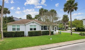 1096 E COAST Dr, Atlantic Beach, FL 32233