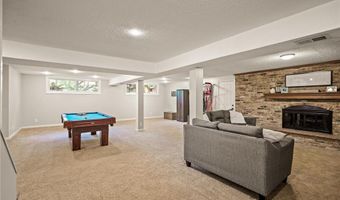 1922 Parkmont Ln, Anoka, MN 55303