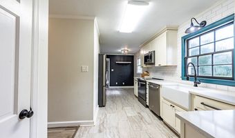 418 Meadowlark Dr, Albany, GA 31707