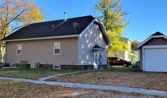 602 S Jones St, Algona, IA 50511