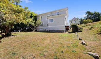 677 17TH St, Astoria, OR 97103