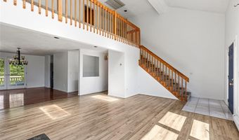 8 Ashley Dr, Lincoln, RI 02865