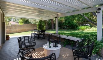 2043 Pepper Dr, Altadena, CA 91001