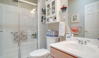 10 Harbor Pl, Barnegat, NJ 08005