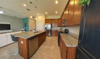 902 GRAND HILLTOP Dr, Apopka, FL 32703