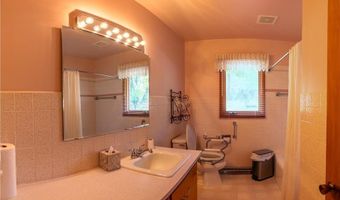 1510 Plainview Ln, Albert Lea, MN 56007