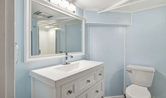 79 Spencer St, Agawam, MA 01001