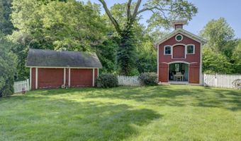 121 Sunset Ln, Berlin, CT 06037