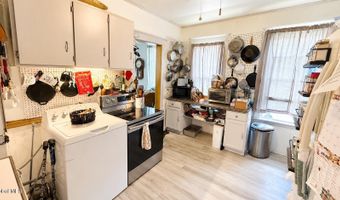 42 Lincoln Ave, Amsterdam, NY 12010