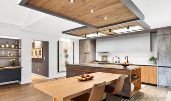 48 Woodvale Ave, Asheville, NC 28804
