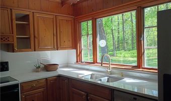 6 Old Pound Hill Rd, North Smithfield, RI 02896