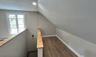 106 Stearns St 3rd floor, Bristol, CT 06010