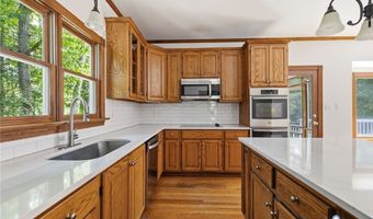 12439 N Oaks Dr, Ashland, VA 23005